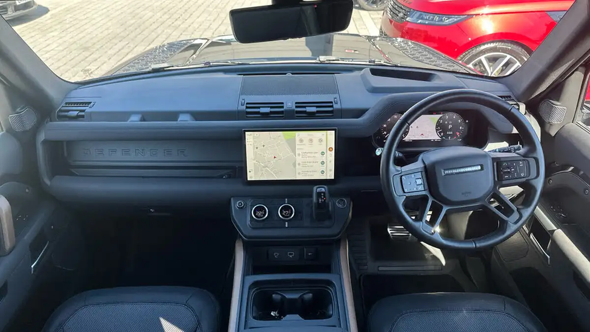 2022-land-rover-90-defender-30-p400-x-big-8