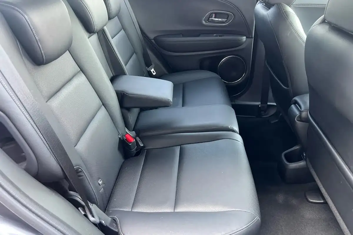 2019-honda-hr-v-15-i-vtec-ex-big-28