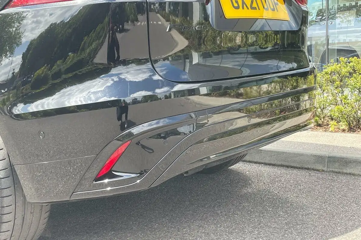 2021-jaguar-f-pace-20-d200-s-mhev-big-25