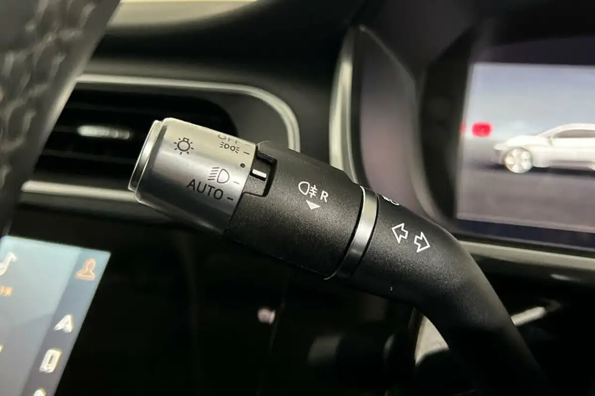 2021-jaguar-i-pace-ev400-se-big-24