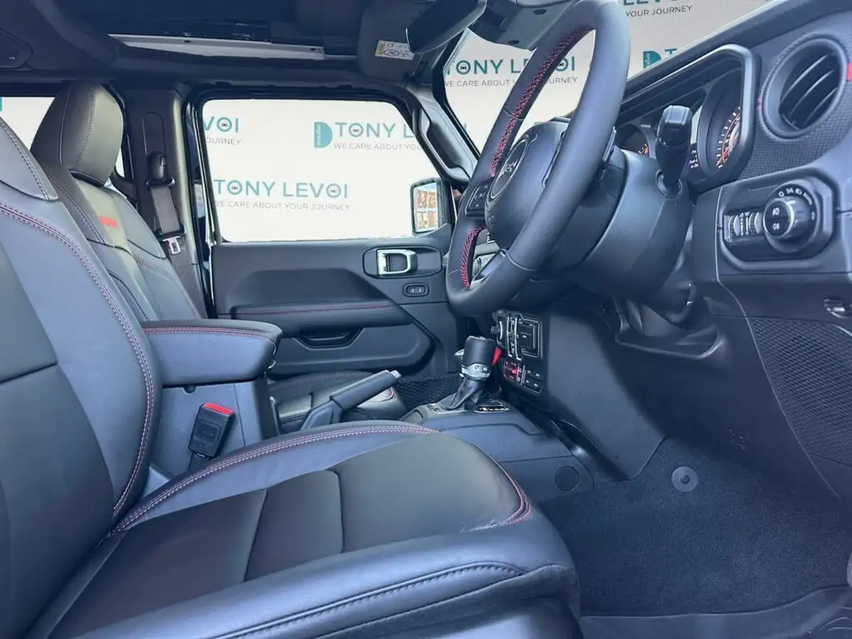 2025-jeep-wrangler-20-gme-rubicon-5d-big-8