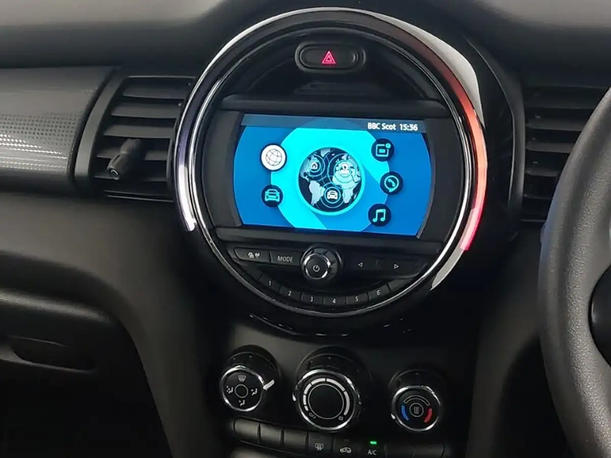 2019-mini-cooper-15-cooper-classic-hatchback-5d-big-7