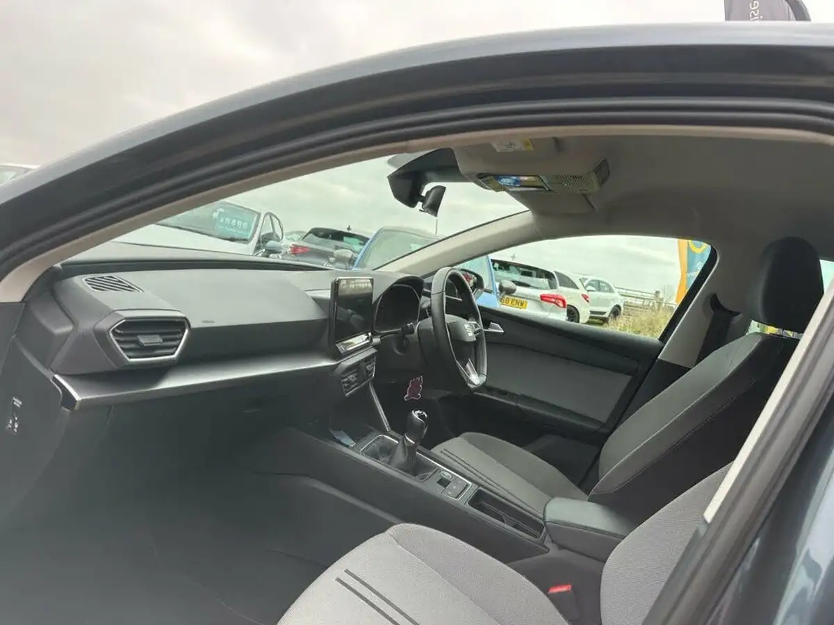 2022-seat-leon-10-tsi-evo-se-dynamic-hatchback-big-3