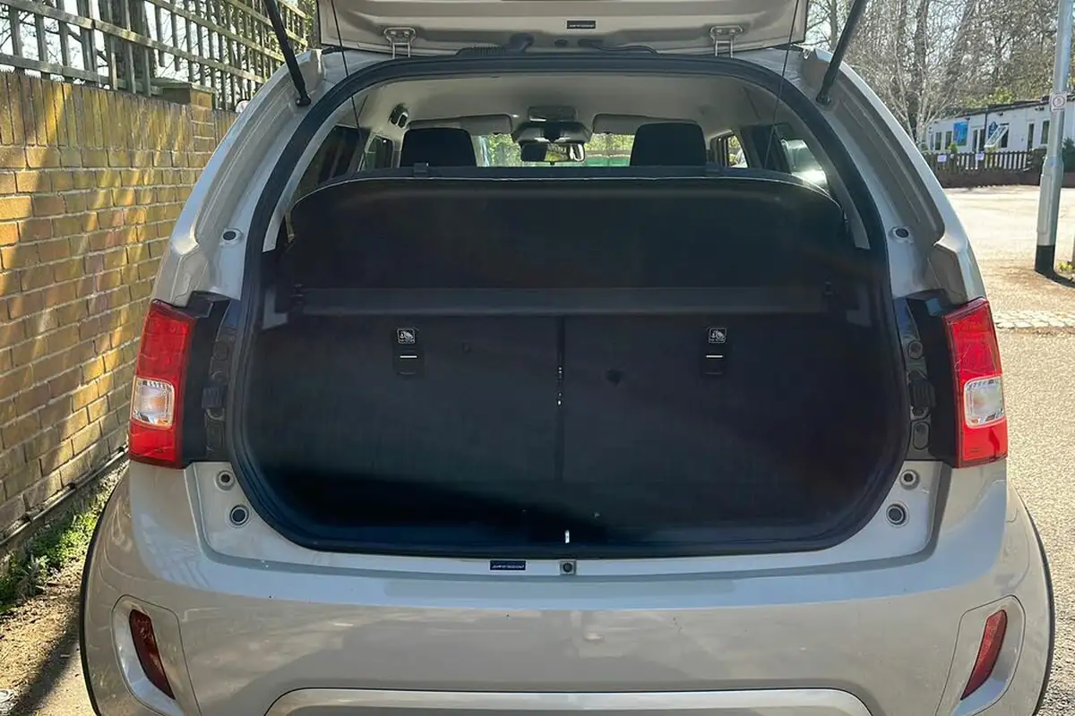 2022-suzuki-ignis-12-dualjet-sz5-big-11