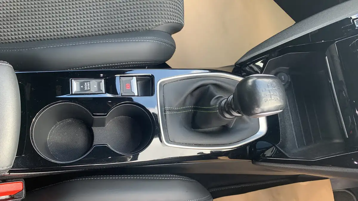 2021-peugeot-2008-suv-12-puretech-gt-big-20
