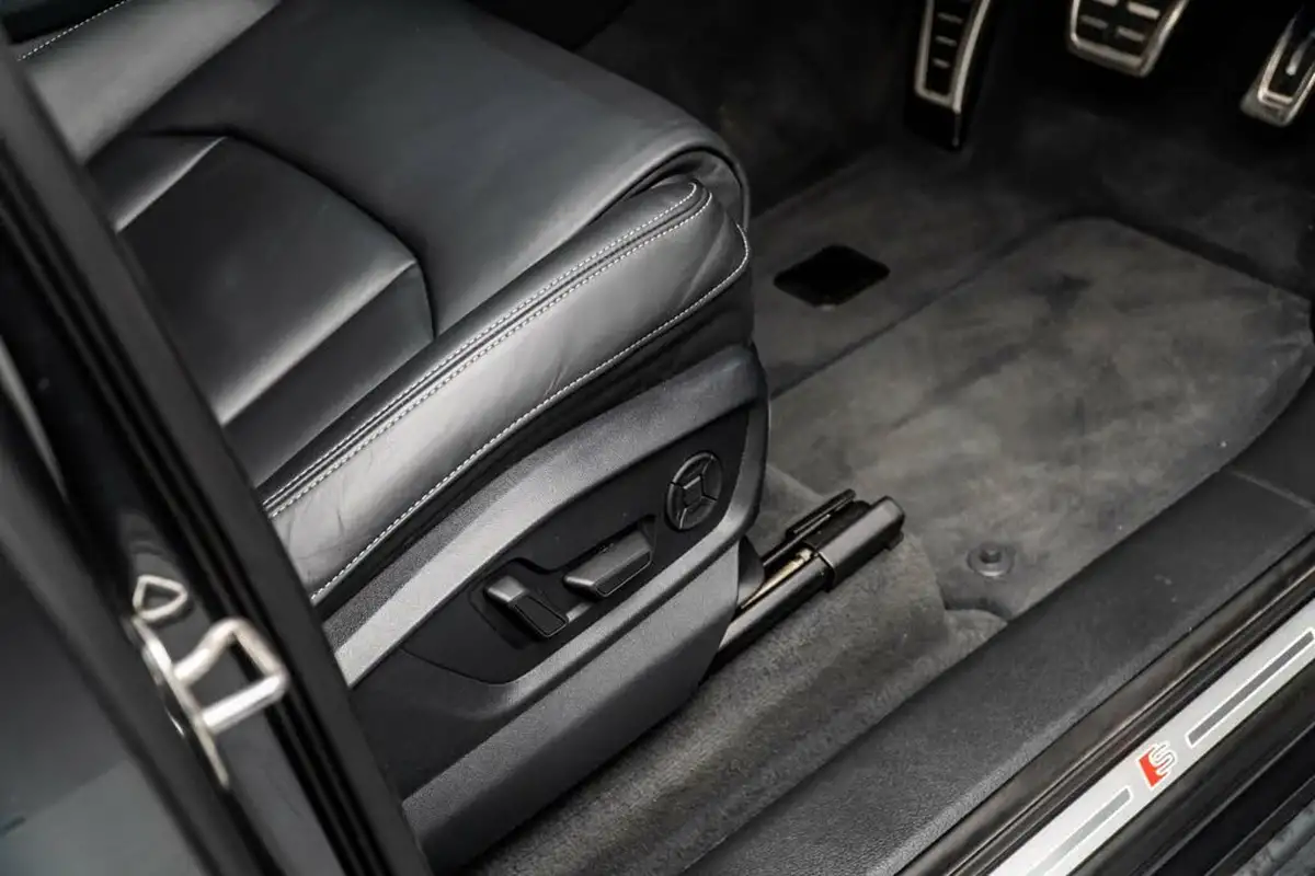 2021-audi-q7-30-50-tdi-black-edition-big-37