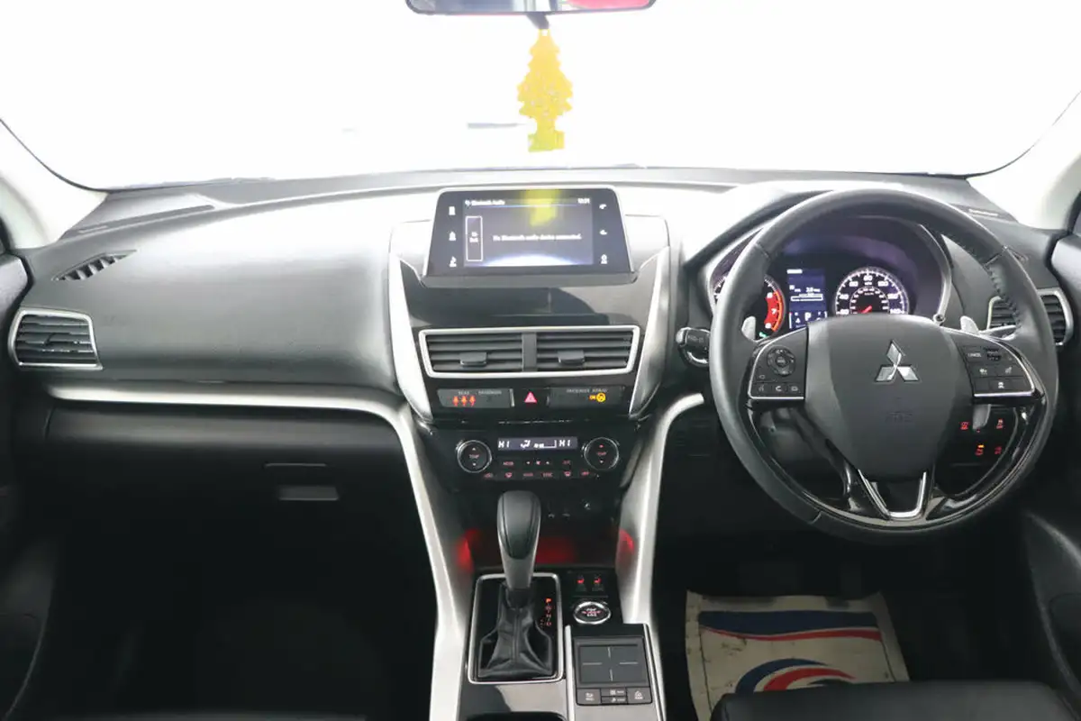 2018-mitsubishi-eclipse-cross-15-4-auto-big-2
