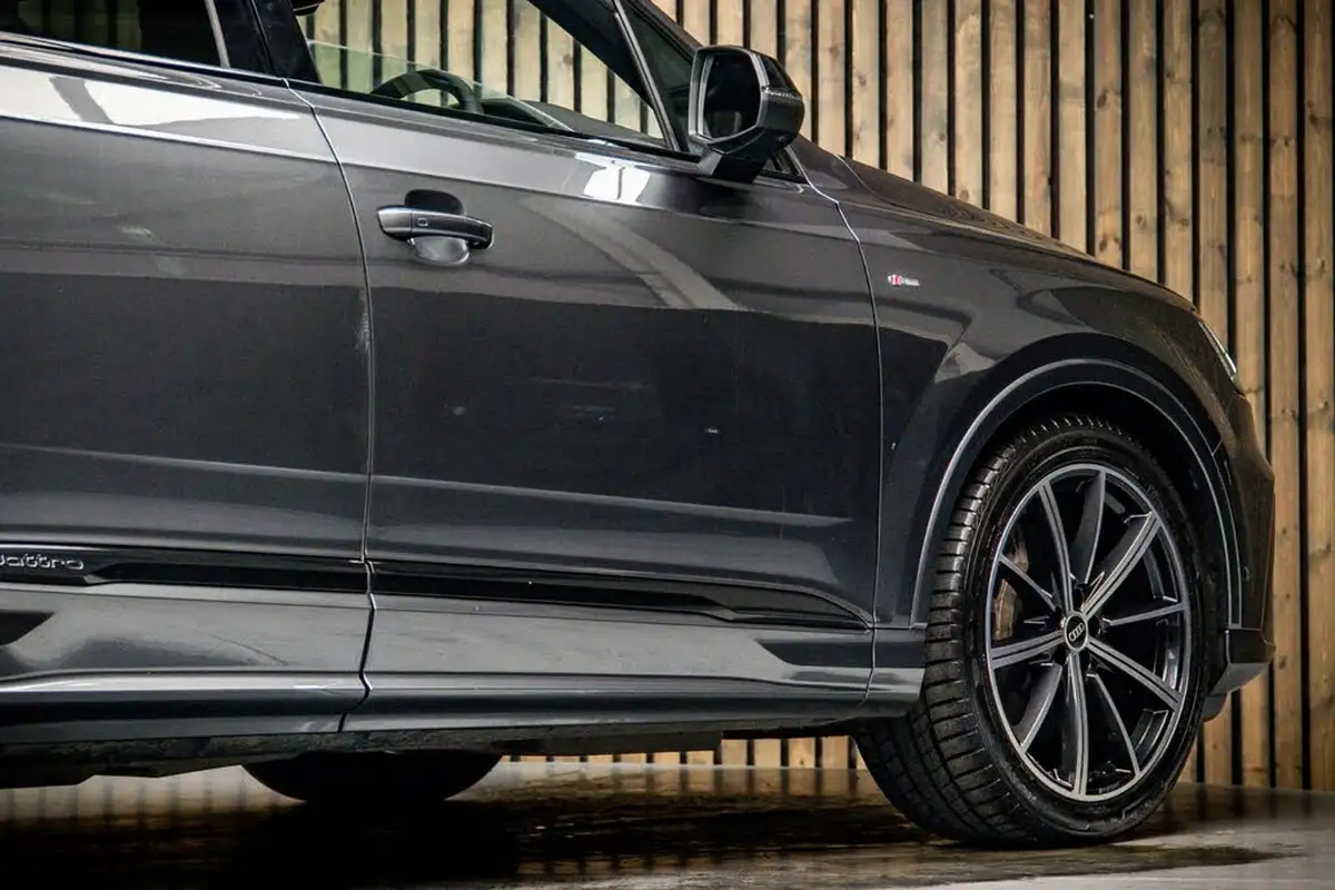 2021-audi-q7-30-50-tdi-black-edition-big-13