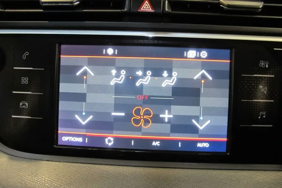 2018-citroen-grand-c4-picasso-16bluehdi-feel-big-28