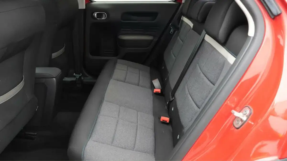 2019-citroen-c4-cactus-15bluehdi-flair-120ps-eat6-big-16