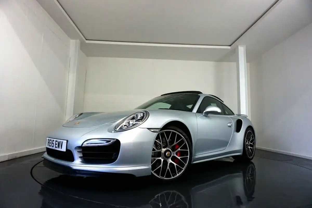 2015-porsche-911-38-turbo-coupe-big-18