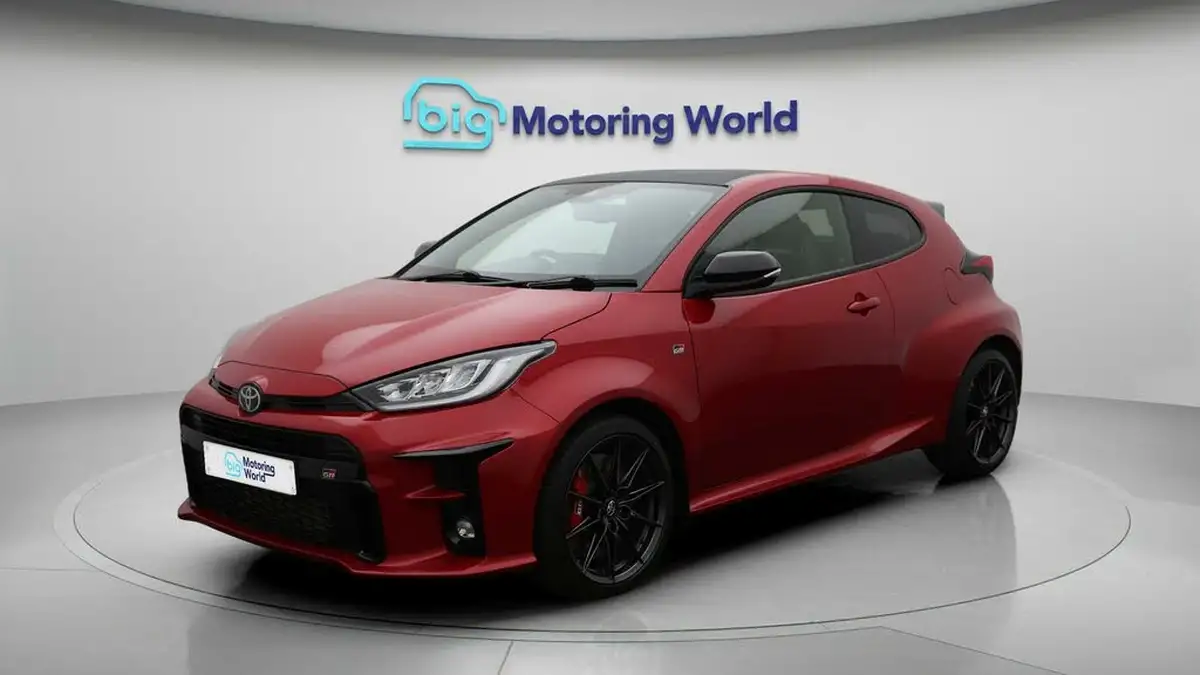 2022-toyota-yaris-16-gr-circuit-pack-big-3