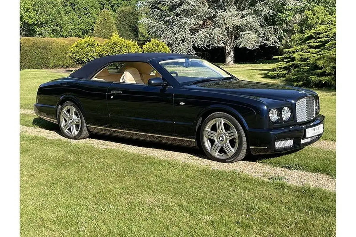 2006-bentley-azure-68-big-56