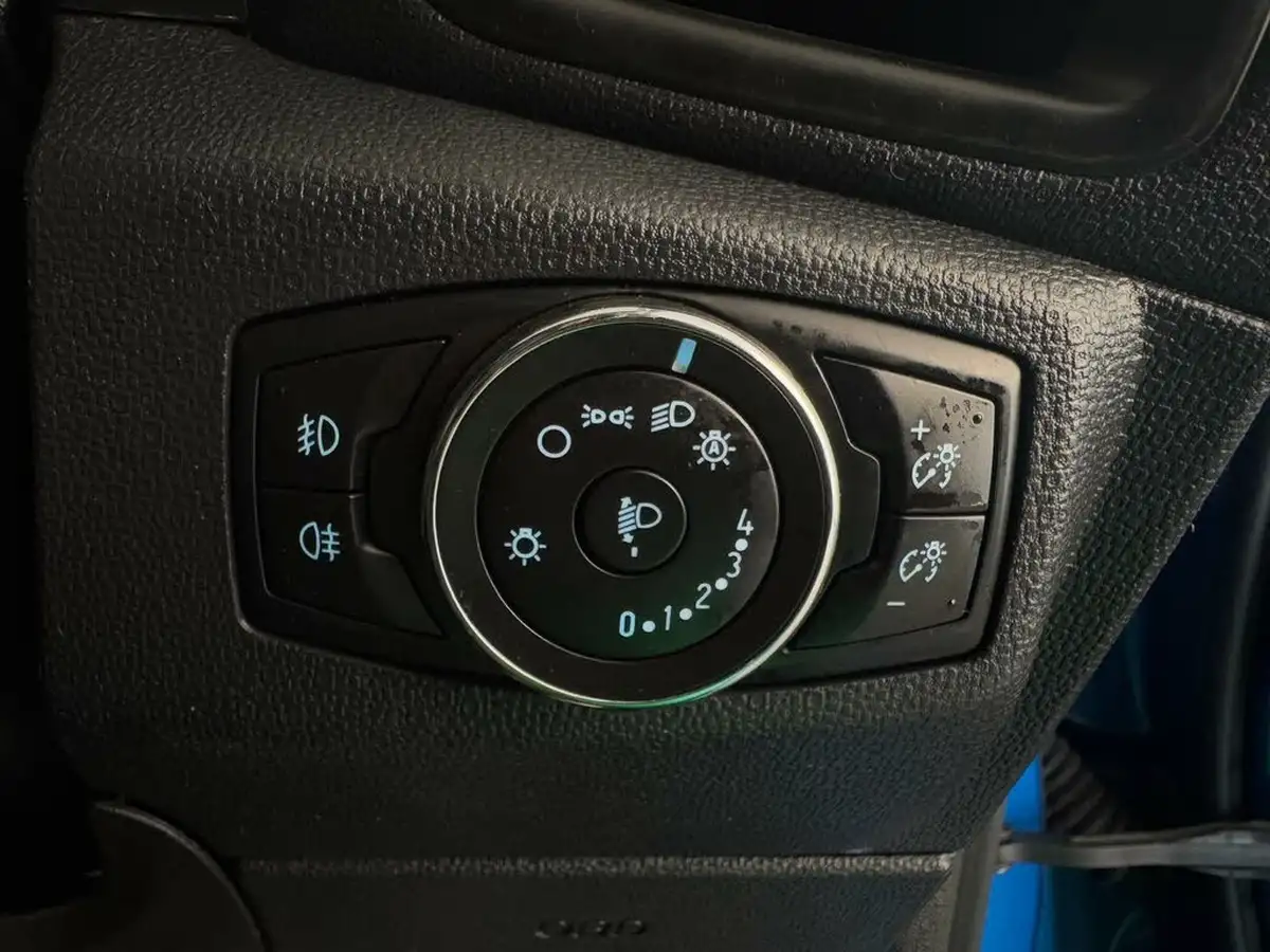 2020-ford-ecosport-10t-st-line-125ps-big-17