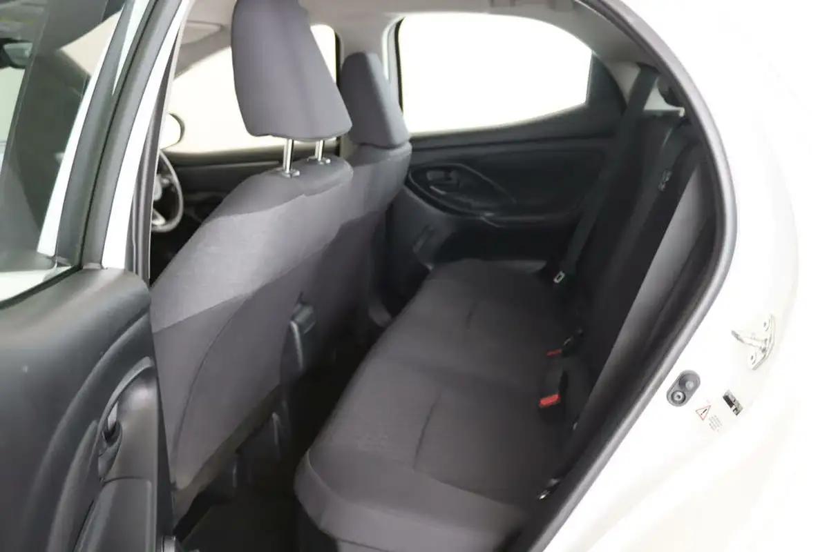 2022-toyota-yaris-15-vvt-i-icon-big-11