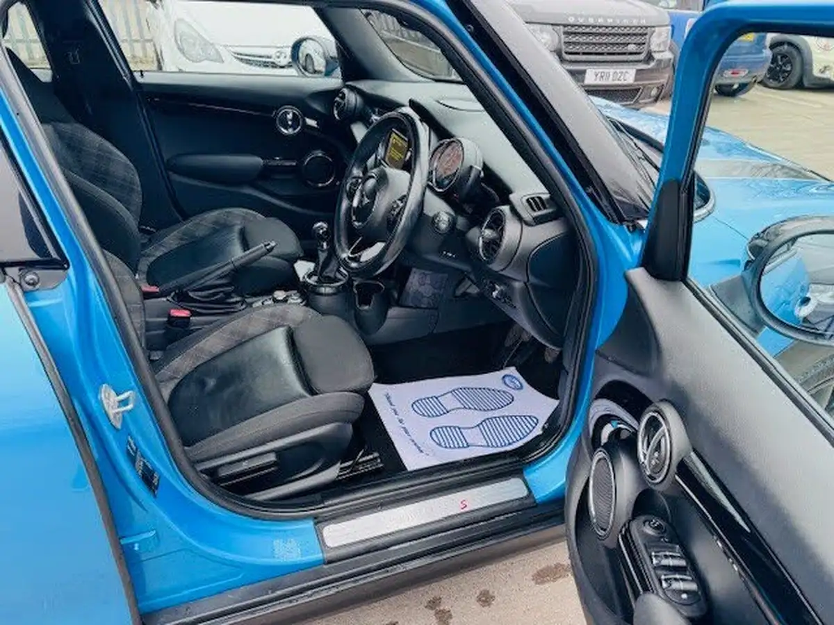 2016-mini-cooper-20-cooper-s-ss-hatchback-5d-big-17