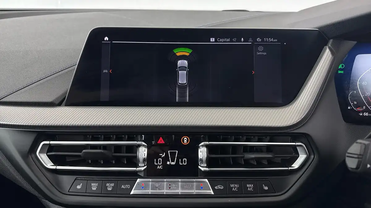2022-bmw-1-series-15-118i-m-sport-lcp-big-15