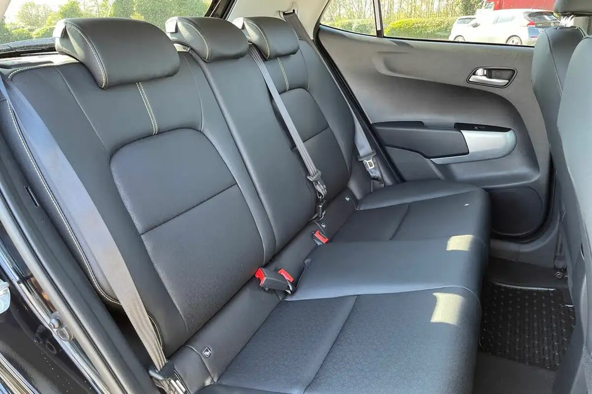 2024-kia-picanto-10-x-line-s-big-43