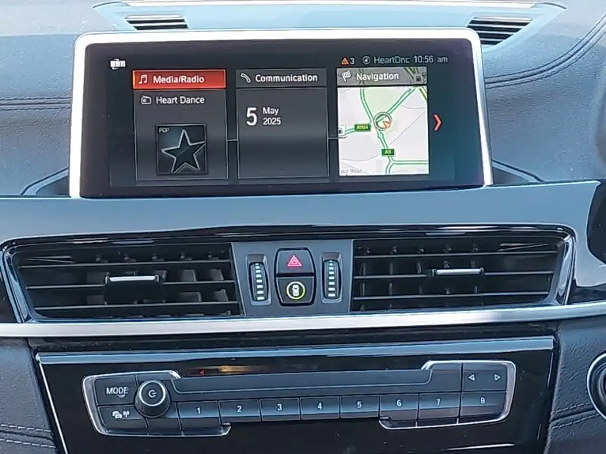 2022-bmw-x1-20-xdrive20i-xline-big-10