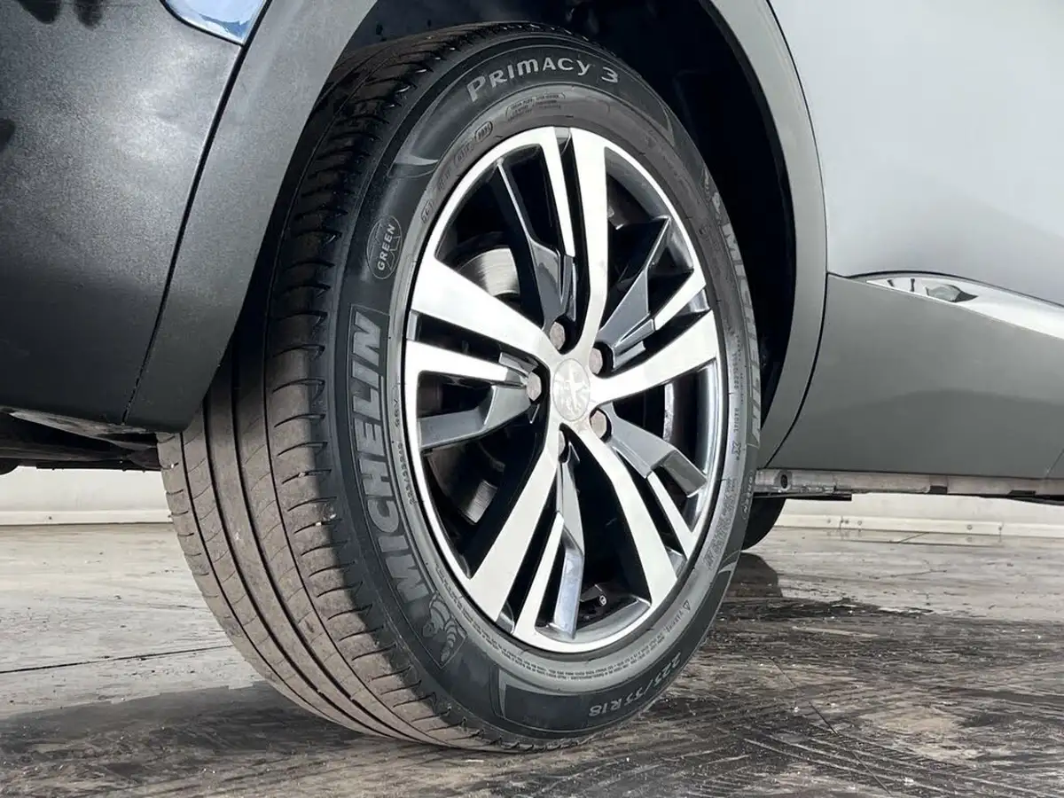 2019-peugeot-5008-suv-12-puretech-allure-eat8-big-8