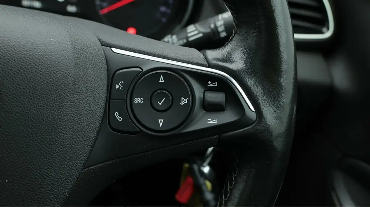 2021-vauxhall-grandland-x-15td-elite-nav-big-26