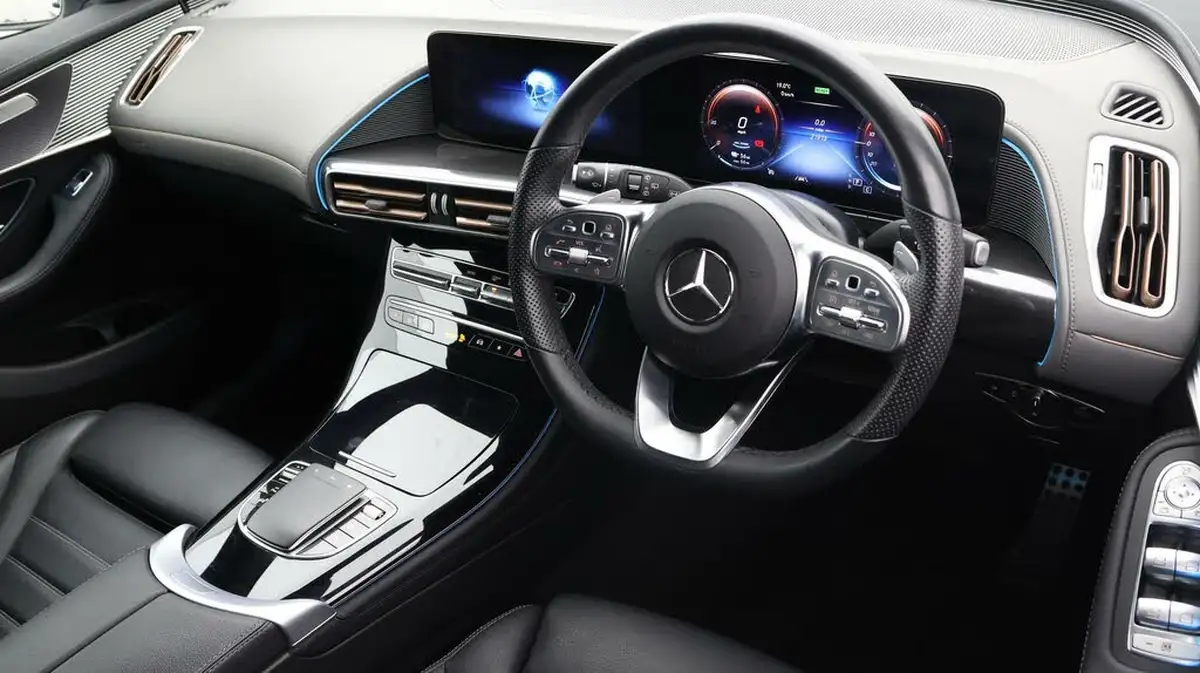 2022-mercedes-benz-eqc-e-eqc-400-amg-line-big-8