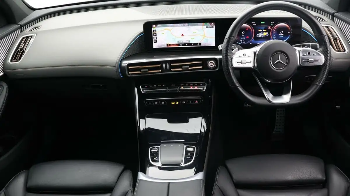 2022-mercedes-benz-eqc-e-eqc-400-amg-line-big-12