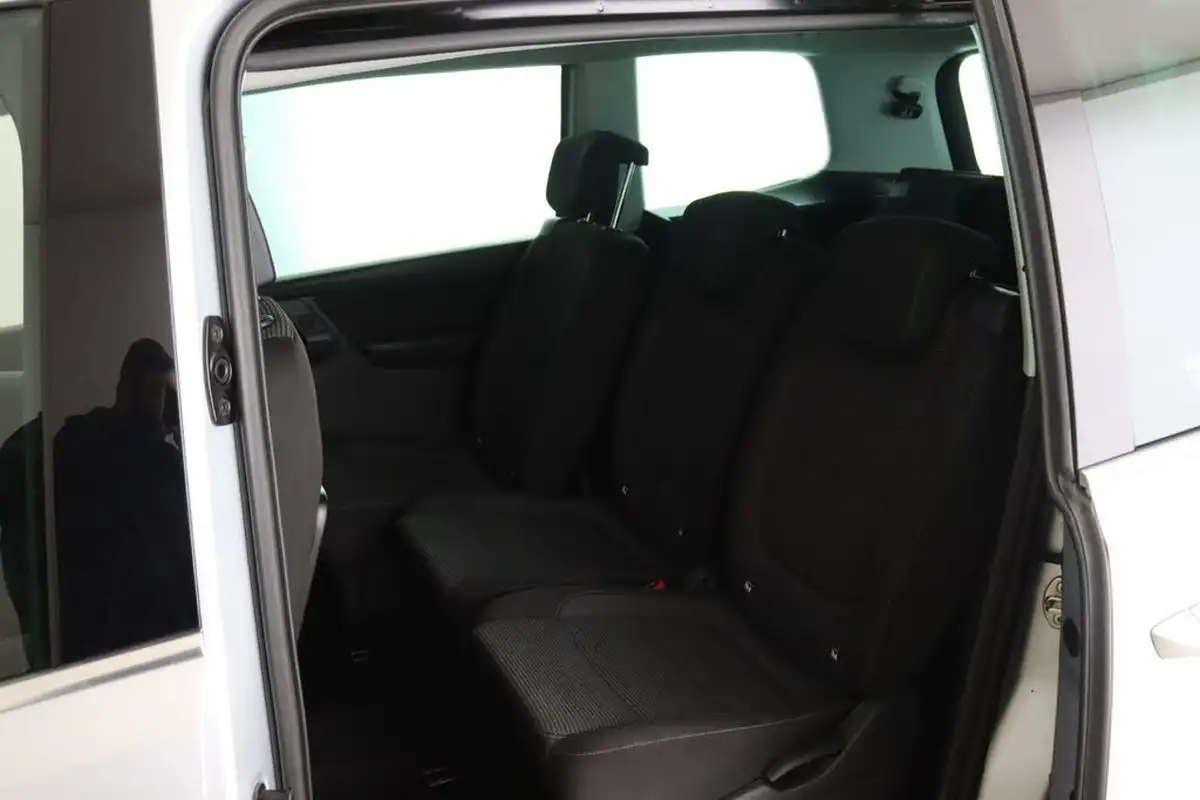 2021-volkswagen-sharan-14-tsi-se-nav-dsg-big-11