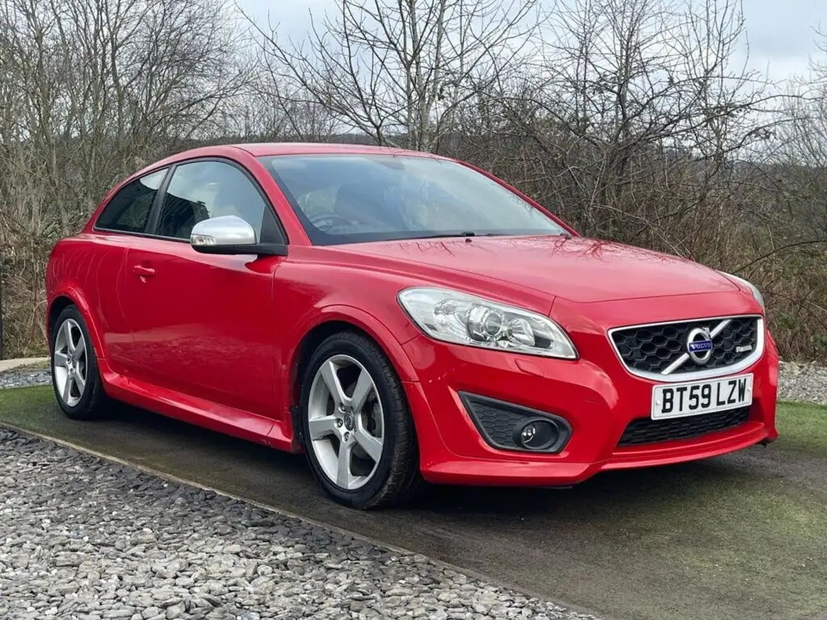 2010-volvo-c30-16td-r-design-big-7