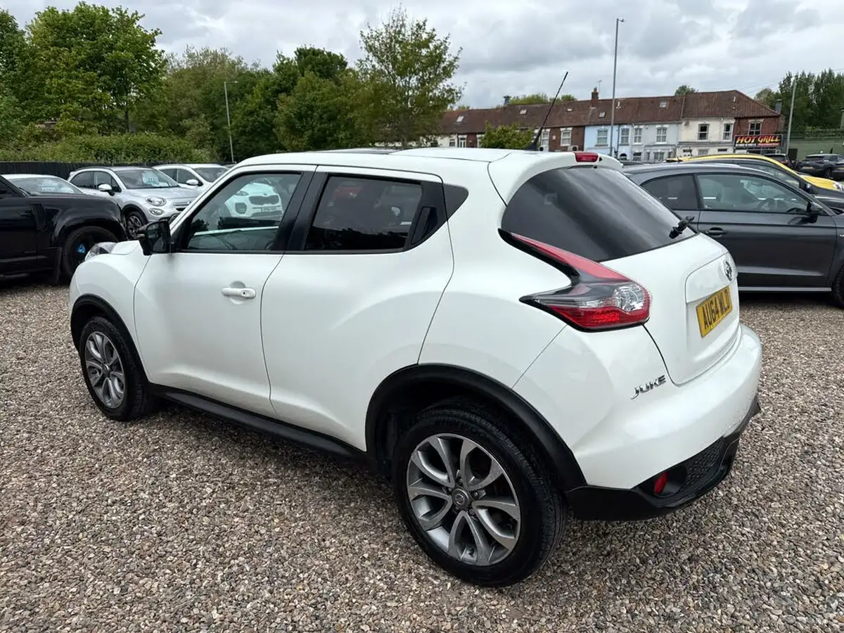 2014-nissan-juke-12-tekna-big-3