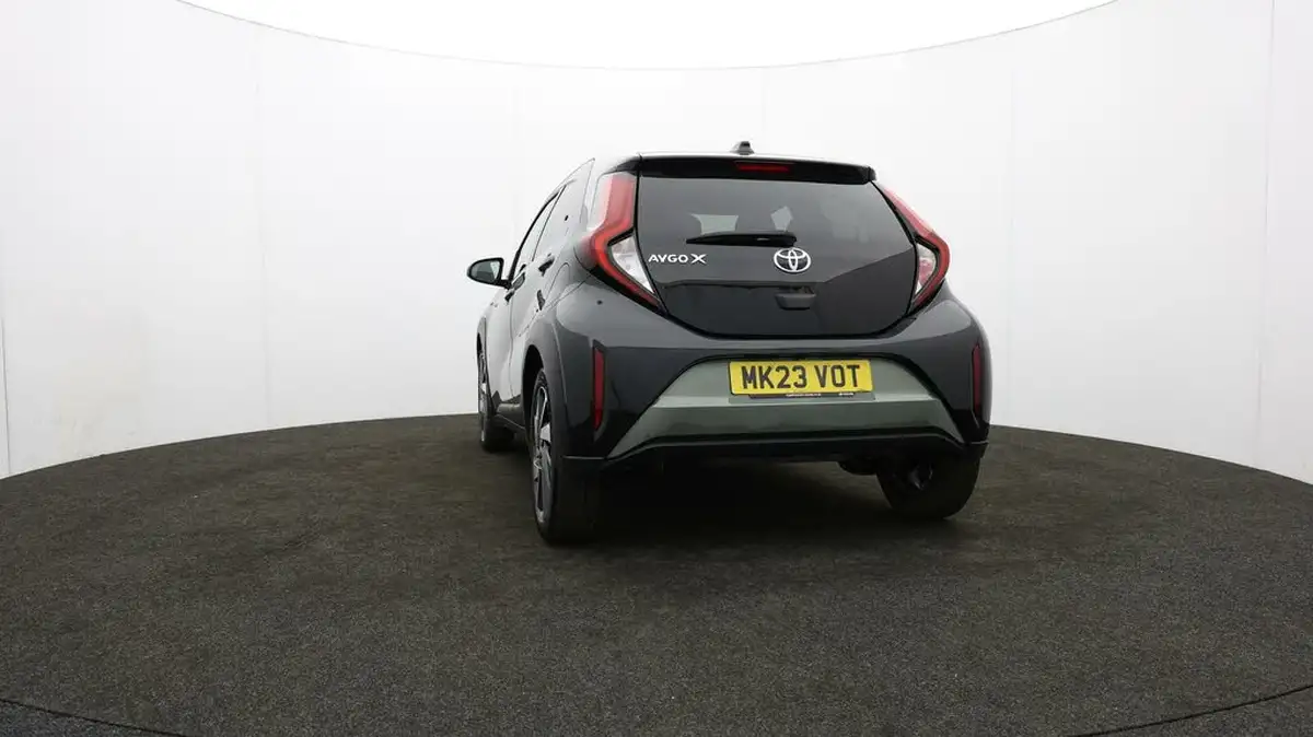 2023-toyota-aygo-x-10-vvt-i-edge-big-25