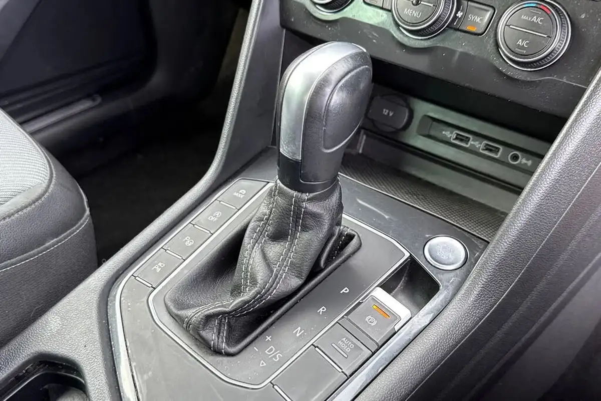 2020-volkswagen-tiguan-20tdi-r-line-tech-150ps-dsg-big-22