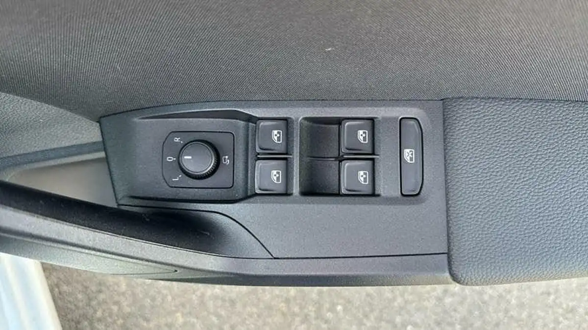 2021-seat-ibiza-10-tsi-fr-95ps-big-19