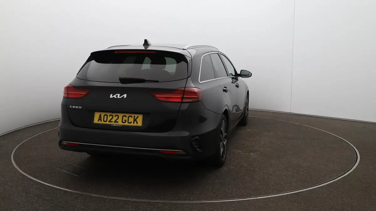 2022-kia-ceed-15-t-gdi-3-sportswagon-big-55