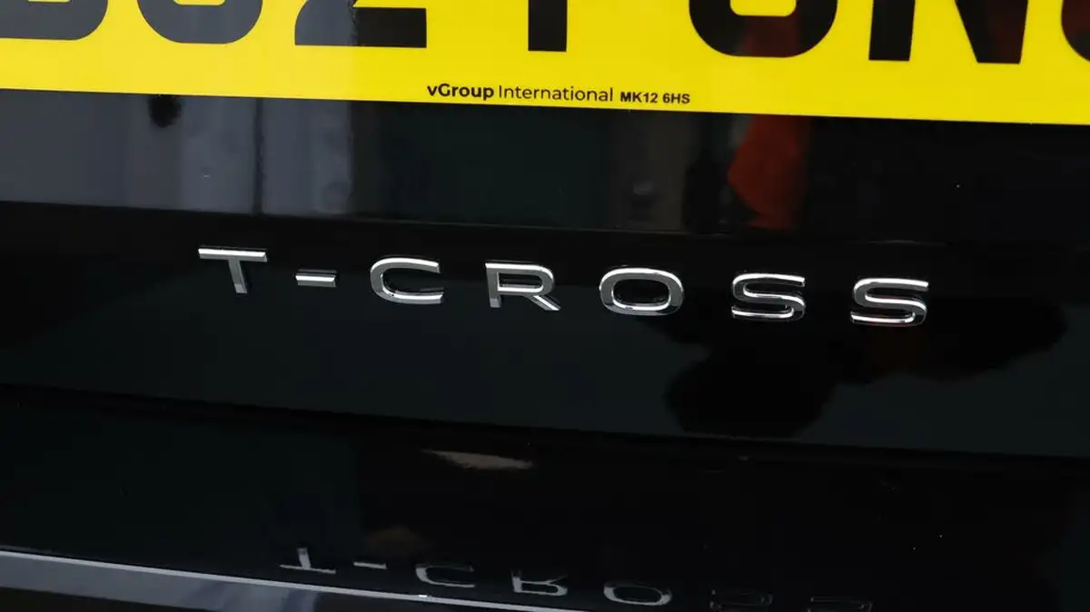2024-volkswagen-t-cross-10-tsi-life-115ps-dsg-big-19
