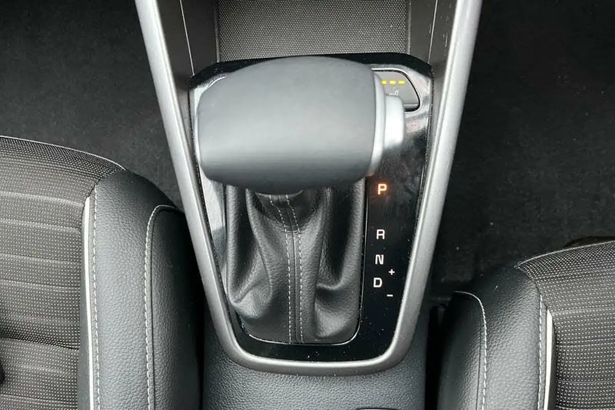 2024-kia-stonic-10-t-gdi-gt-line-s-98bhp-dct-big-34