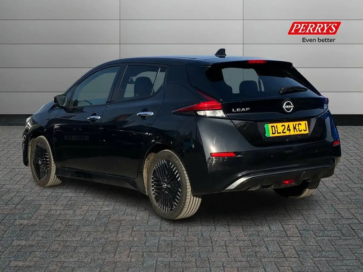 2024-nissan-leaf-e-tekna-39kwh-big-1