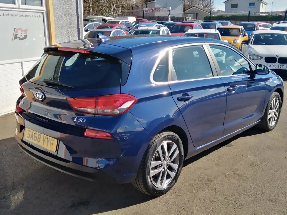 2018-hyundai-i30-10-t-gdi-se-hatchback-big-2