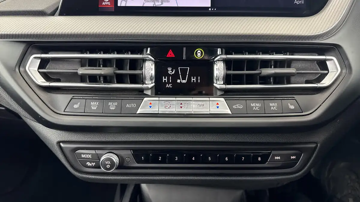 2022-bmw-1-series-20td-120d-m-sport-lcp-big-17