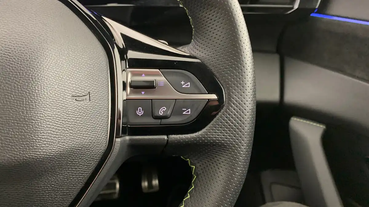2024-peugeot-308-12-puretech-gt-130ps-ss-eat8-big-17