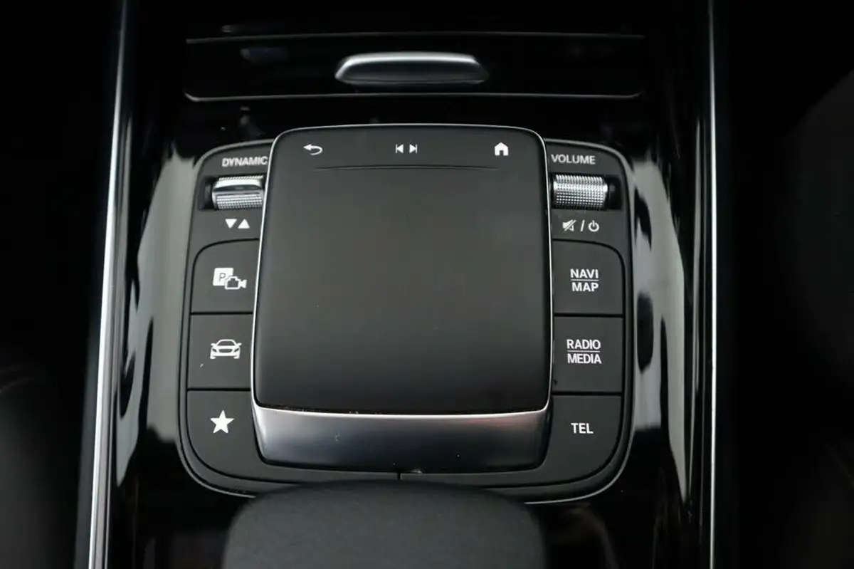 2023-mercedes-benz-gla-class-13-gla-200-sport-executive-station-wagon-big-20