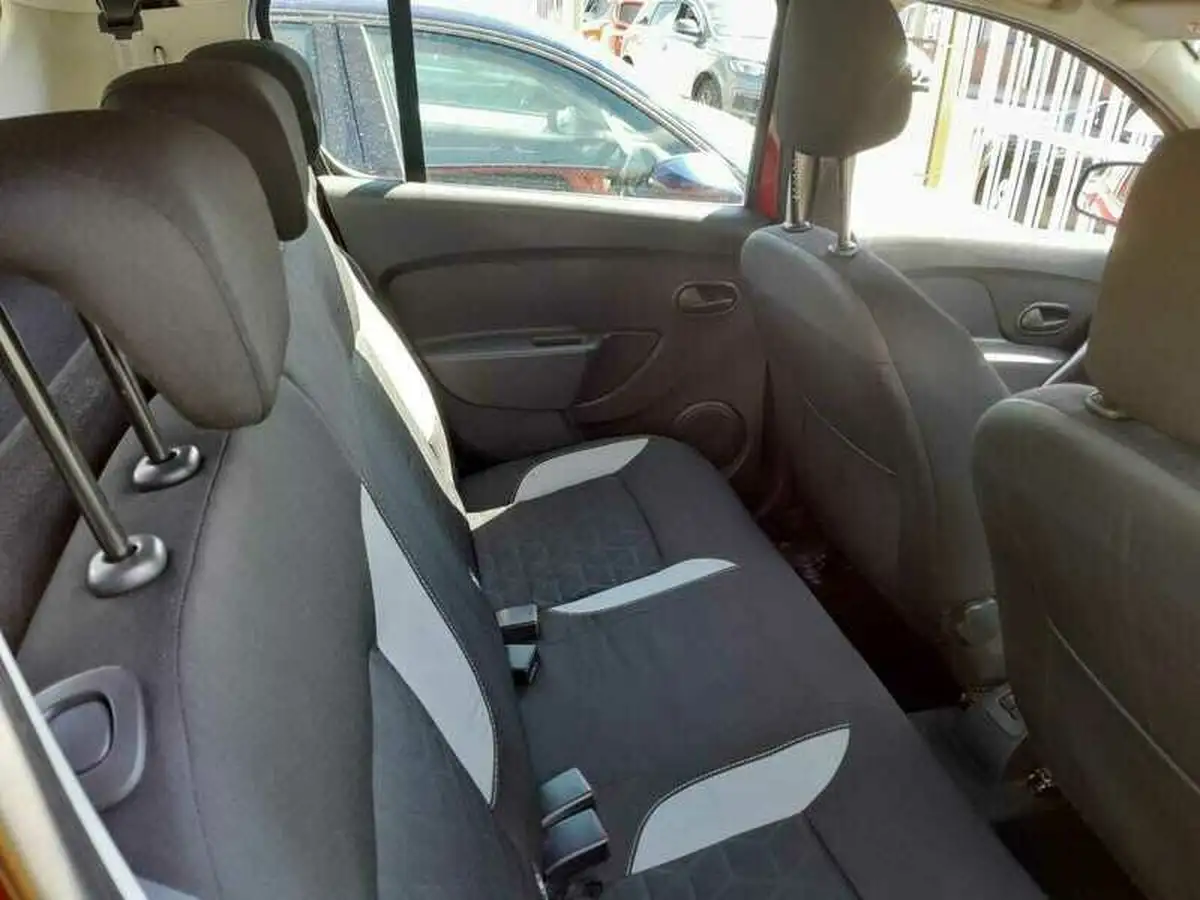 2014-dacia-sandero-stepway-15d-laureate-big-12