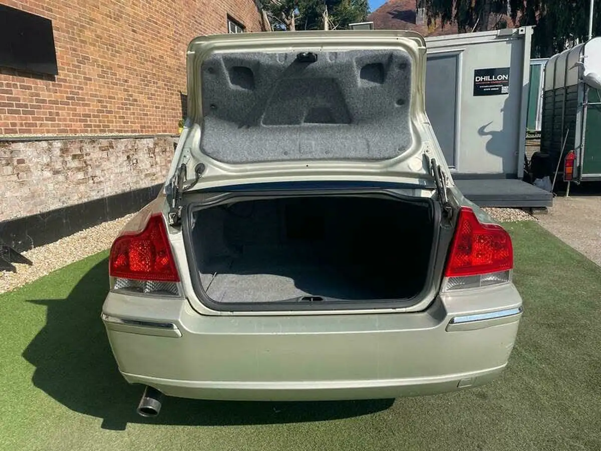 2006-volvo-s60-24td-d5-se-geartronic-big-15