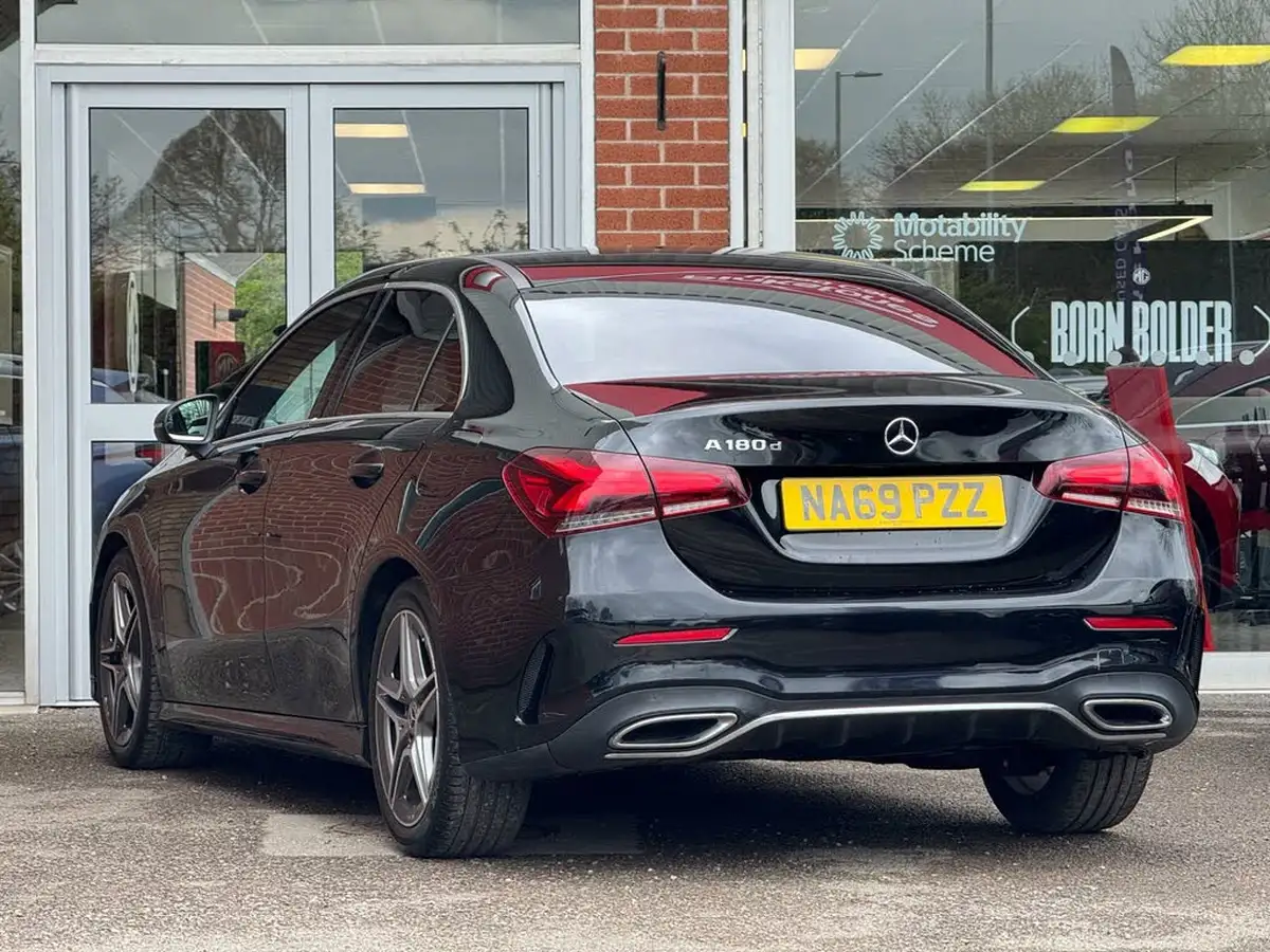 2019-mercedes-benz-a-class-15d-a180d-amg-line-saloon-4d-7g-dct-big-3