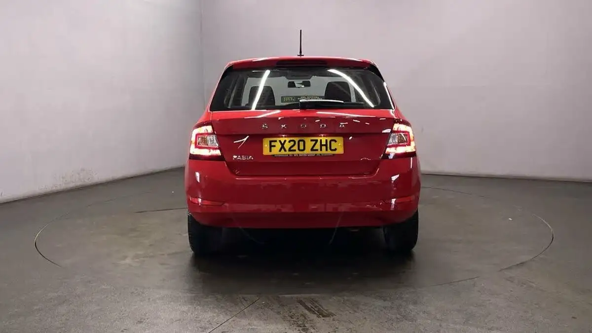 2020-skoda-fabia-10-tsi-se-95ps-hatchback-big-6