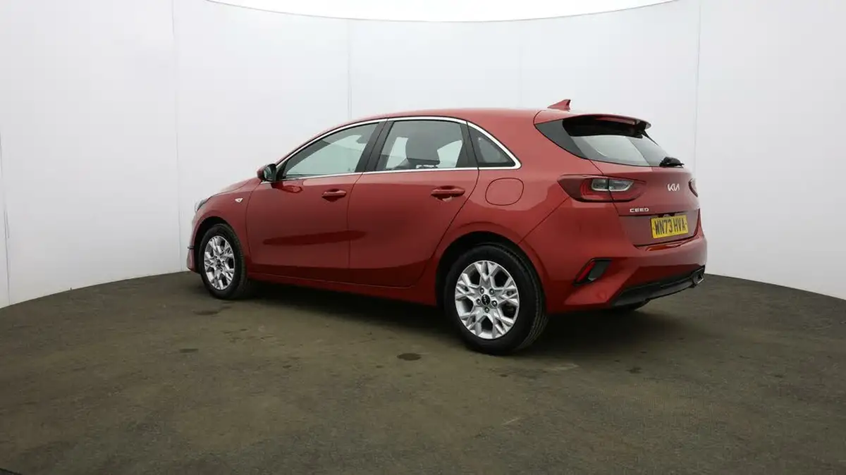 2023-kia-ceed-15-t-gdi-2-158bhp-hatchback-big-62