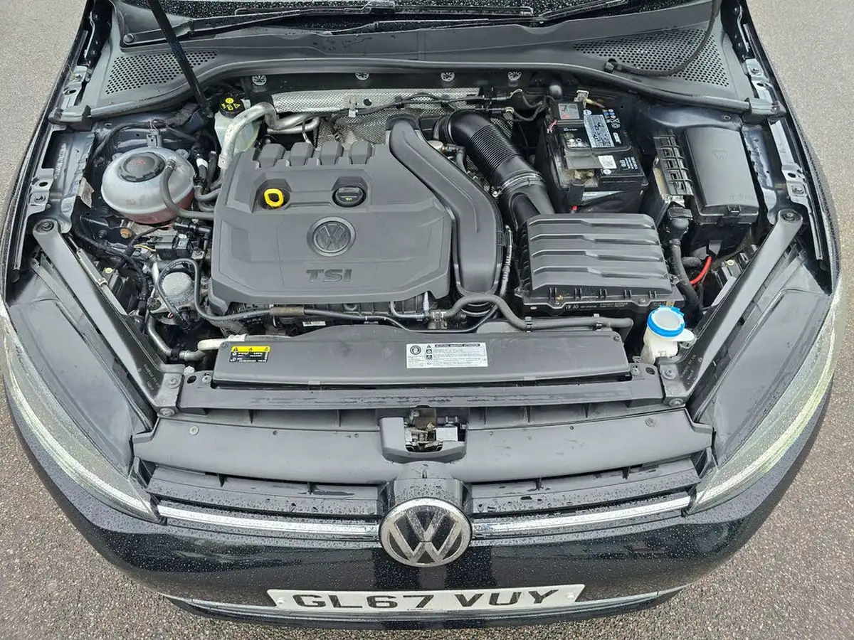 2017-volkswagen-golf-15-tsi-gt-130ps-hatchback-5d-dsg-big-63