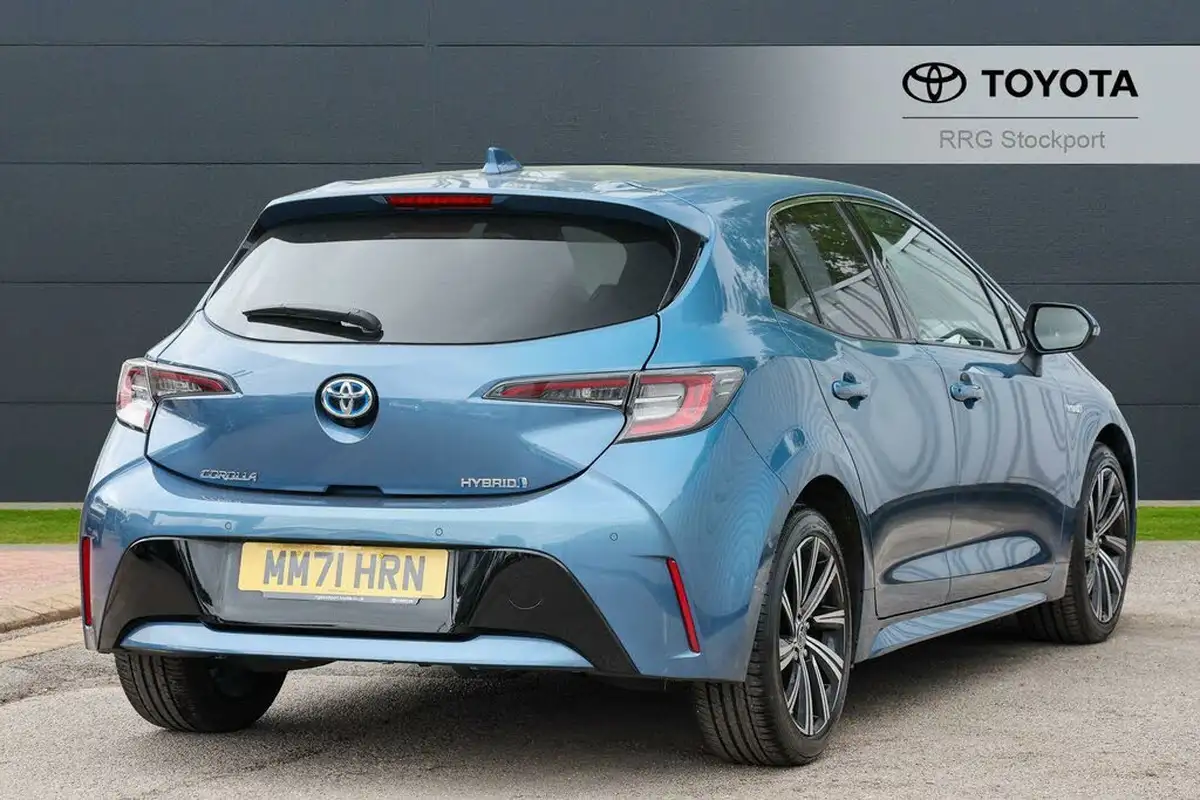 2022-toyota-corolla-18-vvt-i-design-120bhp-trk-hatchback-5d-big-1