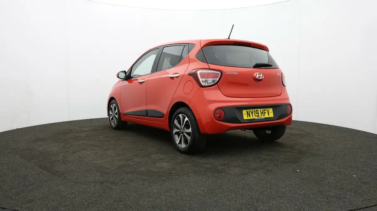 2019-hyundai-i10-12-premium-se-big-65