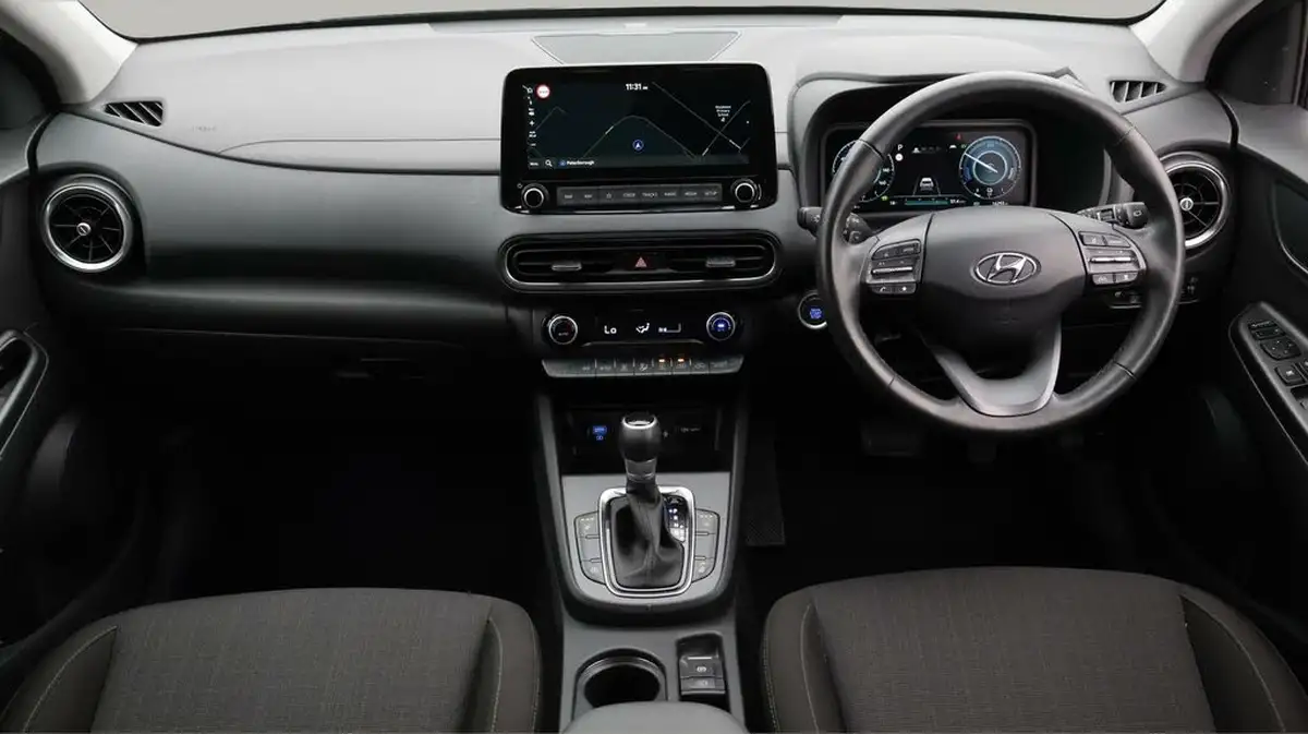 2022-hyundai-kona-16-gdi-premium-big-13
